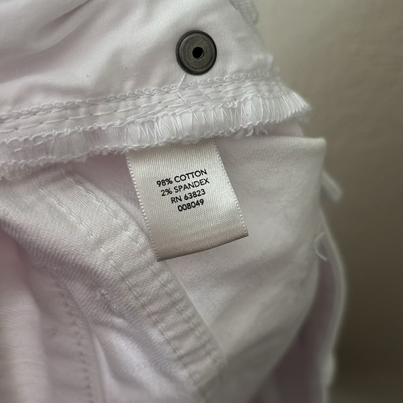 Women’s CJ Banks Stretch White Denim Shorts, Size 12 - Picture 5 of 5